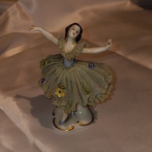 DresdenVery open to offers lace moss green ballerina